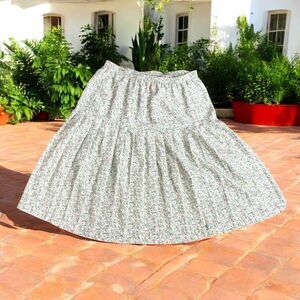 Floral Print Women's Skirt vintage LESLIE FAY women’s size 14 petite cottagecore